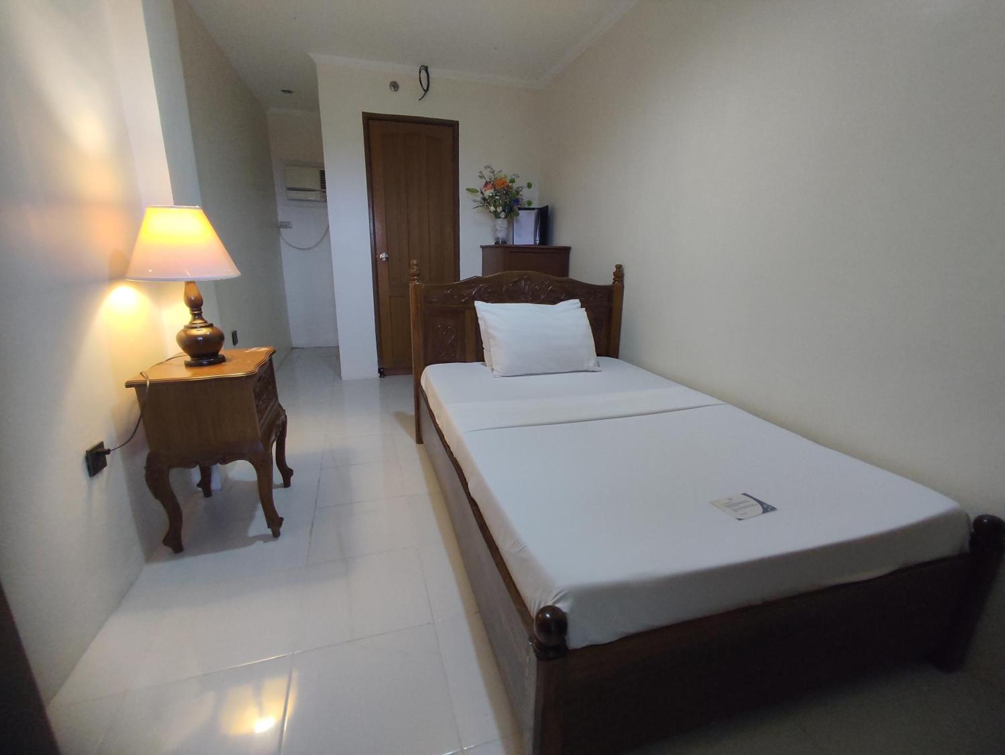 Villa Isabel Hotel Sorsogon Esterno foto